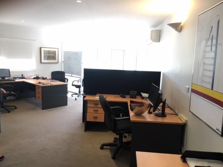 Click to view all images Unit 3/6 Pryor Street Eltham VIC 3095 - Image 2