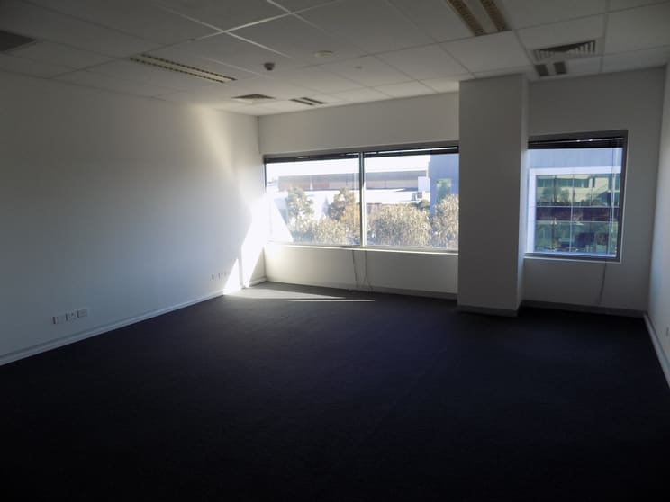 Click to view all images 31/296 Bay Road Cheltenham VIC 3192 - Image 2