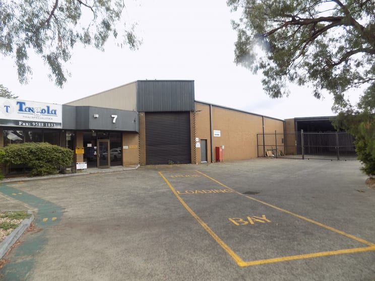Click to view all images 7 Hinkler Road Mordialloc VIC 3195 - Image 1