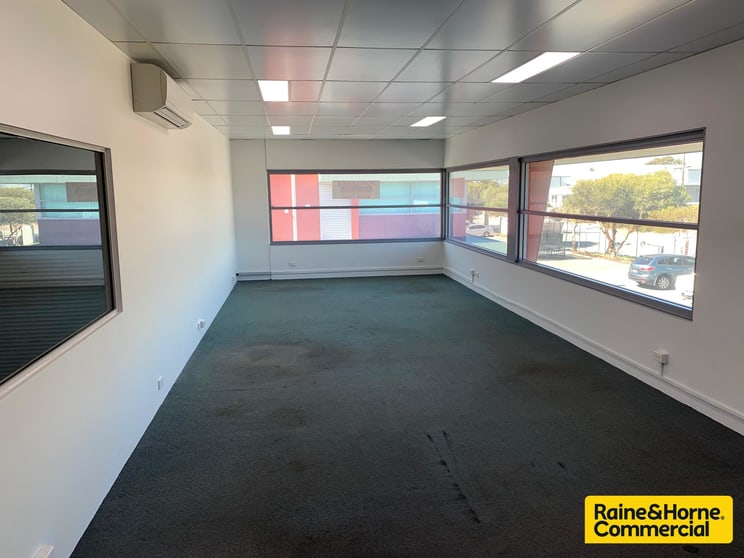Click to view all images 1/8 Hurley Street Canning Vale WA 6155 - Image 2