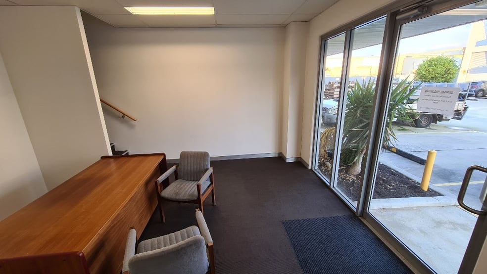 Click to view all images 348 Victoria Road Malaga WA 6090 - Image 2