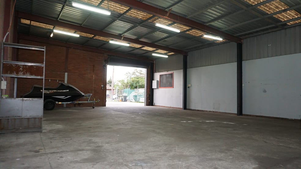 Click to view all images 13 Storey Street Oak Flats NSW 2529 - Image 3