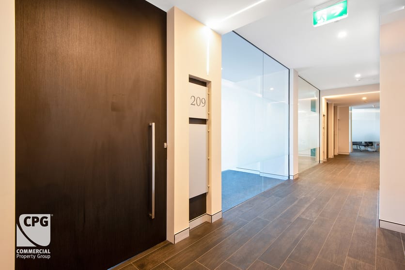 Click to view all images C-209/16 Wurrook Circuit Caringbah NSW 2229 - Image 2