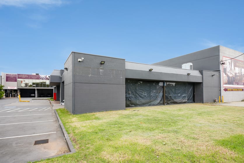 Click to view all images 110 Cochranes Road Moorabbin VIC 3189 - Image 1