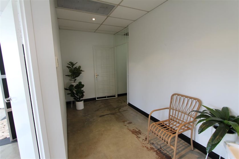 Click to view all images 3/7-9 President Avenue Caringbah NSW 2229 - Image 3