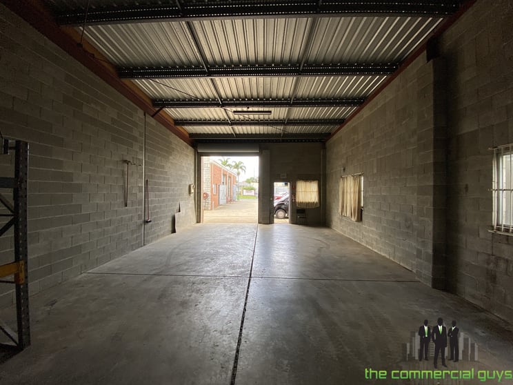 Click to view all images 5/13-15 Storie St Clontarf QLD 4019 - Image 3