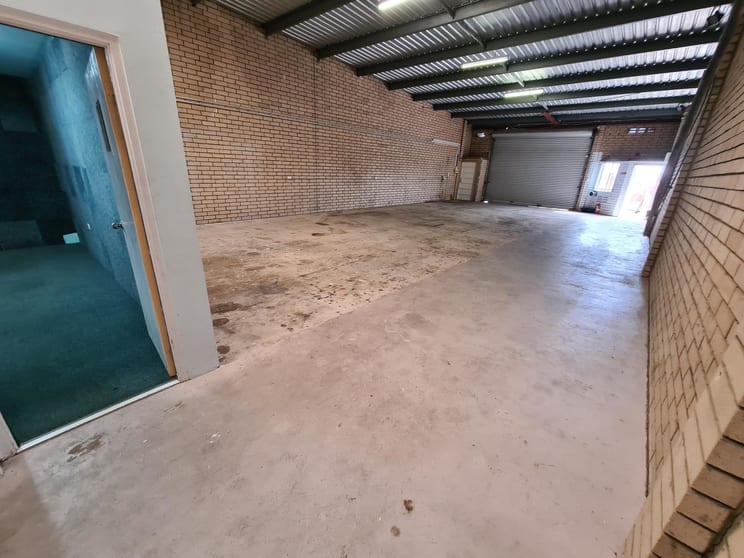 Click to view all images 2/35 Buckingham Drive Wangara WA 6065 - Image 2