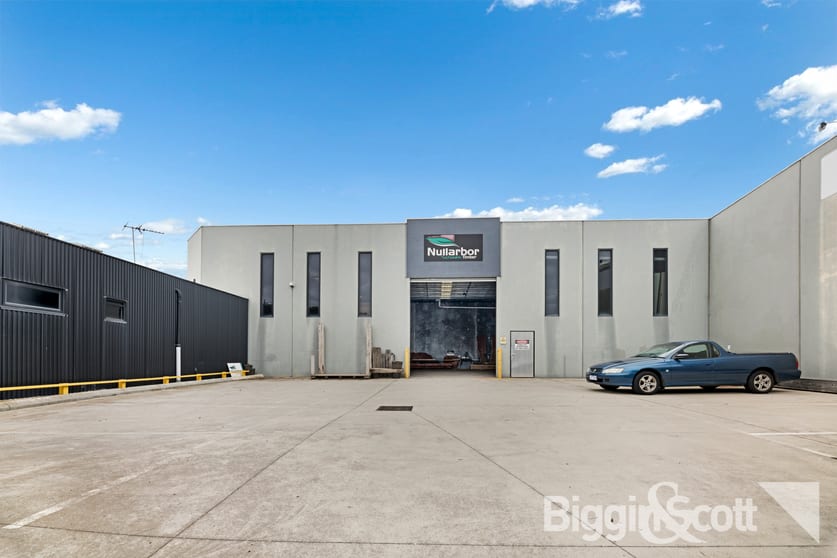 Click to view all images 221 Kororoit Creek Road Williamstown North VIC 3016 - Image 2