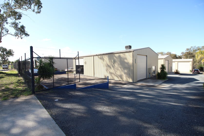 Click to view all images 1/22 Annette Crescent Lavington NSW 2641 - Image 2