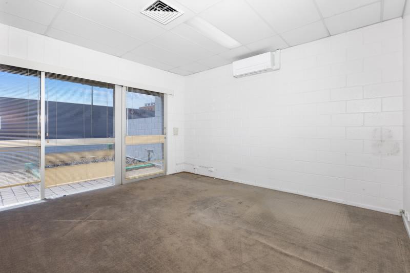Click to view all images WHOLE OF PROPERTY/110 Alma Street Rockhampton City QLD 4700 - Image 3