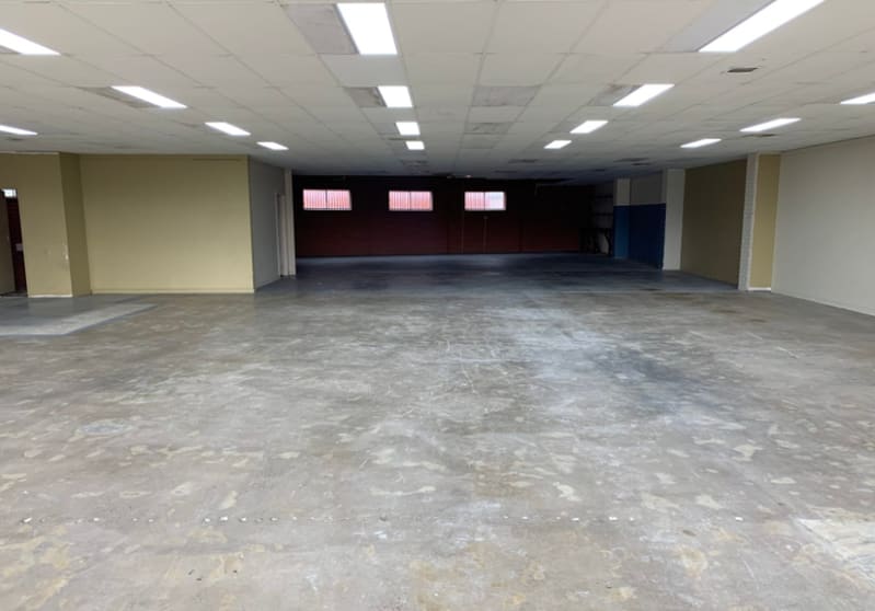Click to view all images 8 Benalla Road Shepparton VIC 3630 - Image 2
