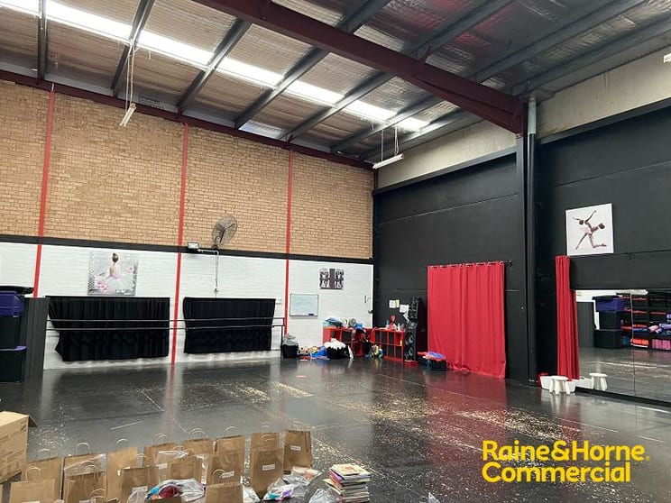 Click to view all images Unit 3/42 Lancaster Street Ingleburn NSW 2565 - Image 2