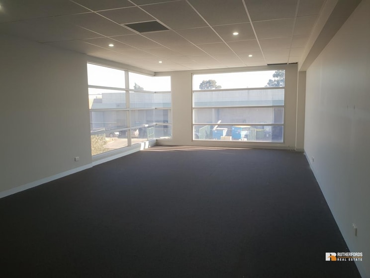 Click to view all images 36 Cromer Avenue Sunshine North VIC 3020 - Image 3