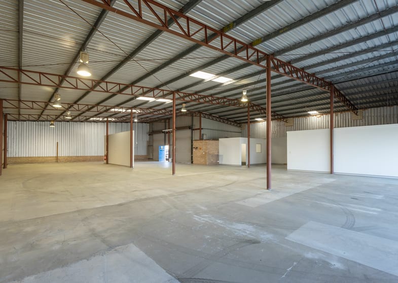 Click to view all images Bay 1/47 Muldoon Street Taree NSW 2430 - Image 3