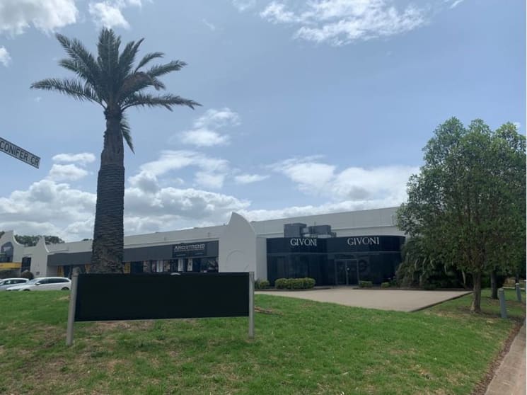 Click to view all images 358 Boundary Road Dingley Village VIC 3172 - Image 2