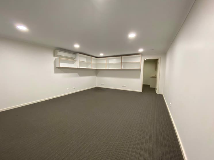 Click to view all images Unit 2, 4 Metro Court Gateshead NSW 2290 - Image 3
