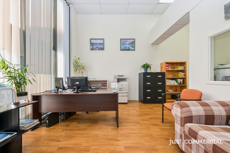 Click to view all images 1/944 Glen Huntly Road Caulfield South VIC 3162 - Image 3