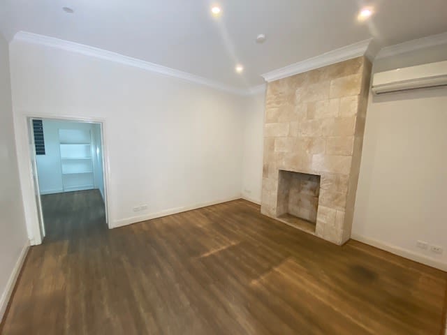 Click to view all images Cottage 1/16 Hunter Street Parramatta NSW 2150 - Image 2