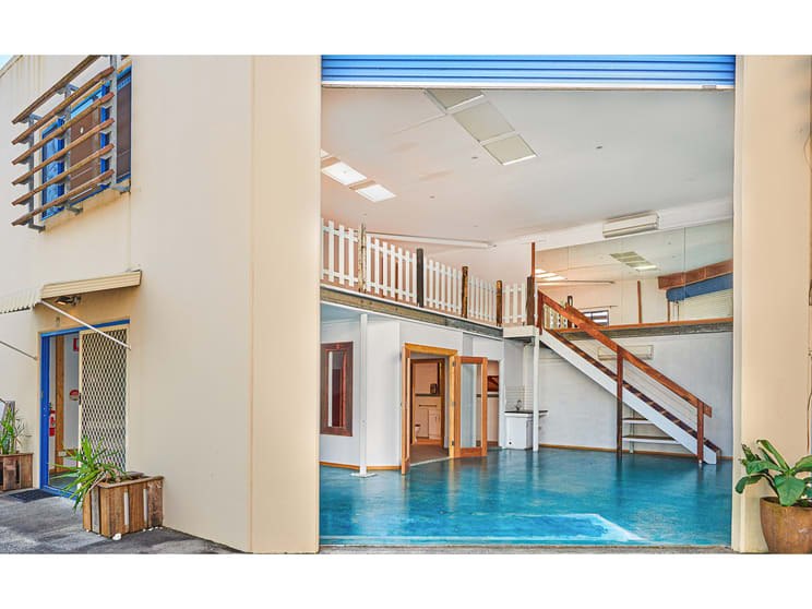 Click to view all images 2/27 Brigantine Street Byron Bay NSW 2481 - Image 2
