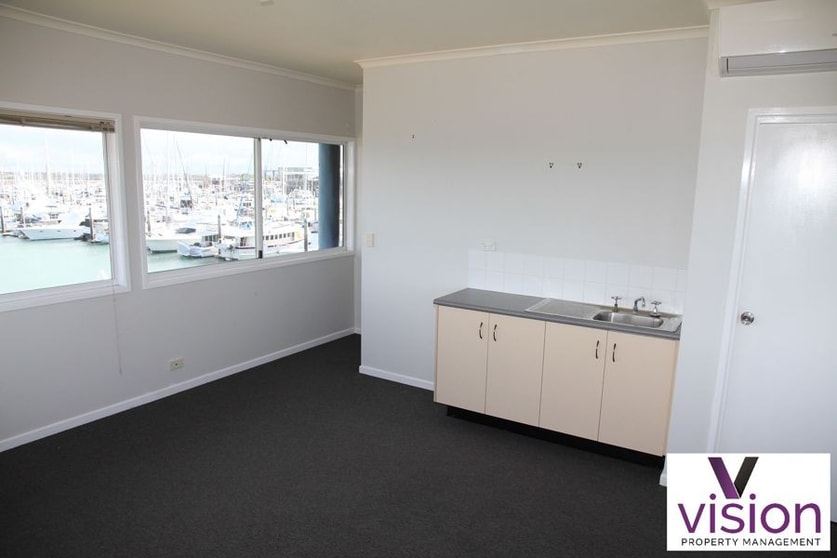Click to view all images 2 Buccaneer Drive Urangan QLD 4655 - Image 3