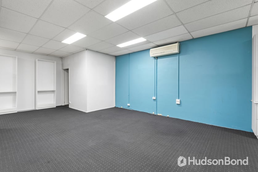 Click to view all images 77 Main Street Diamond Creek VIC 3089 - Image 2