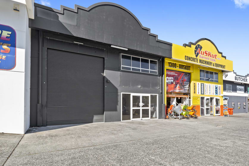 Click to view all images 3/94 Spencer Road Carrara QLD 4211 - Image 1