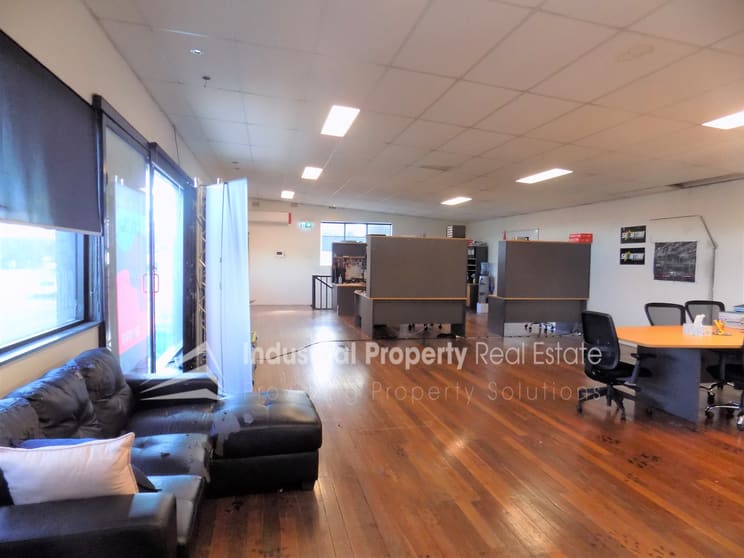 Click to view all images Moorebank NSW 2170 - Image 2