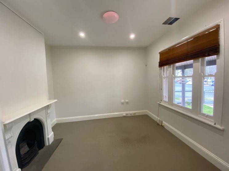 Click to view all images 261 Lords Place Orange NSW 2800 - Image 3