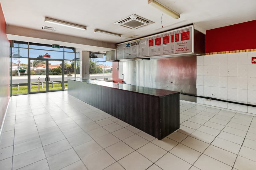 Click to view all images 2/266-274 Derrimut Road Hoppers Crossing VIC 3029 - Image 3