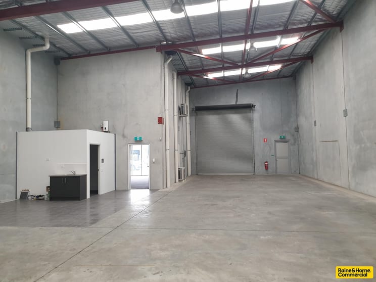 Click to view all images 2/9 Glory Road Wangara WA 6065 - Image 3