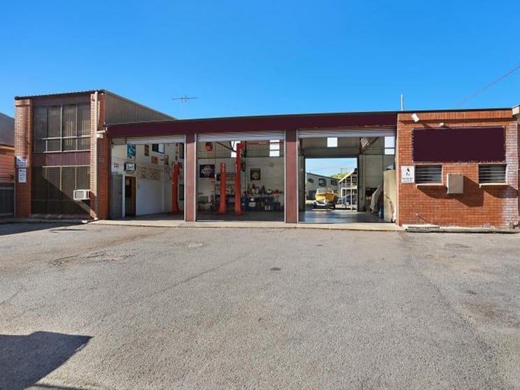 Click to view all images 52 Annie Street Wickham NSW 2293 - Image 3
