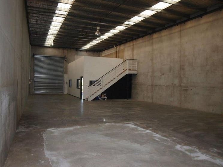 Click to view all images 1/37 Heversham Drive Seaford VIC 3198 - Image 2