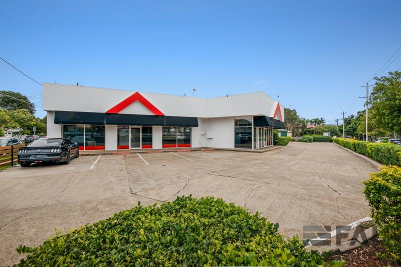 Click to view all images 293 Honour Avenue Graceville QLD 4075 - Image 1