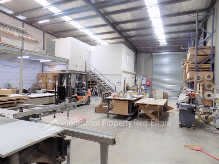 Click to view all images Guildford NSW 2161 - Image 2