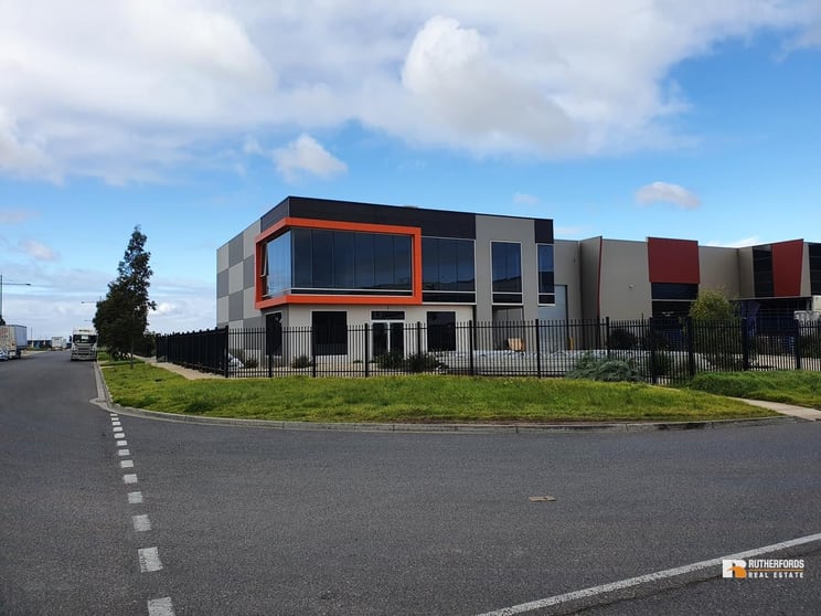 Click to view all images 60 Efficient Drive Truganina VIC 3029 - Image 3