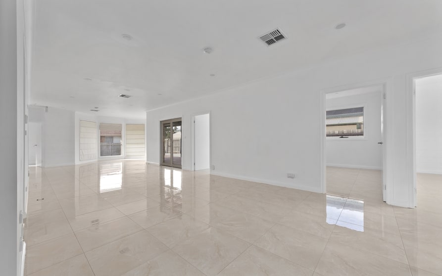 Click to view all images 308 Heaths Road Hoppers Crossing VIC 3029 - Image 3