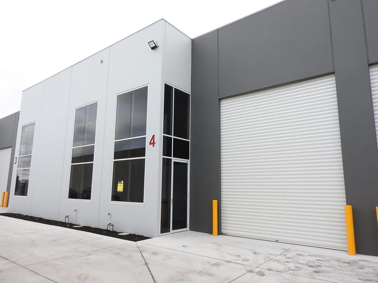 Click to view all images 4/30-32 Christensen Street Cheltenham VIC 3192 - Image 1