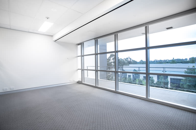 Click to view all images 2.09/4 Columbia Court Norwest NSW 2153 - Image 2