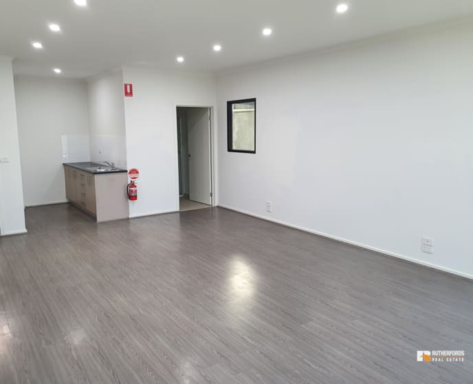 Click to view all images 43 Knight Avenue Sunshine North VIC 3020 - Image 3
