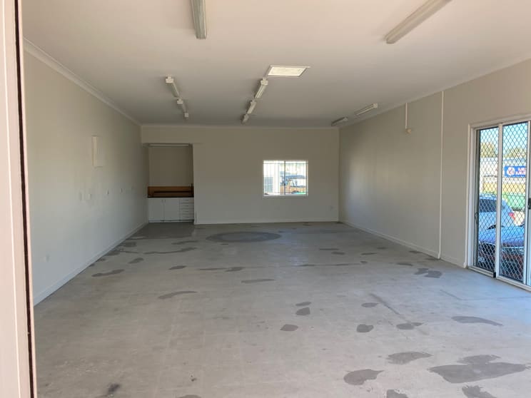 Click to view all images 4/5-7 Gordon Street Ormiston QLD 4160 - Image 2
