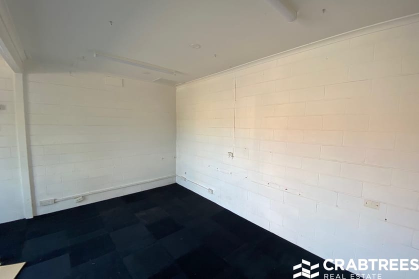 Click to view all images 8 Wise Avenue Seaford VIC 3198 - Image 3