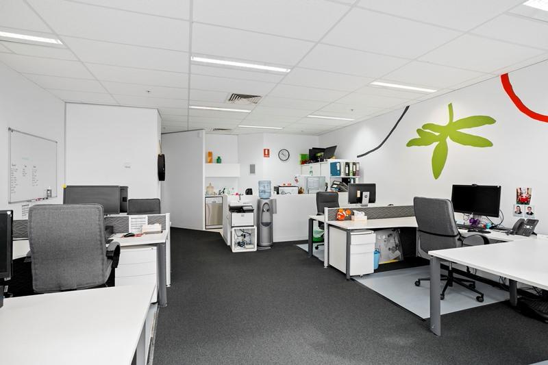 Click to view all images Suite 1104/9 Yarra Street South Yarra VIC 3141 - Image 2