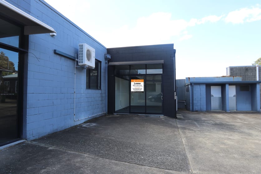 Click to view all images 2/63 West Burleigh Road Burleigh Heads QLD 4220 - Image 1
