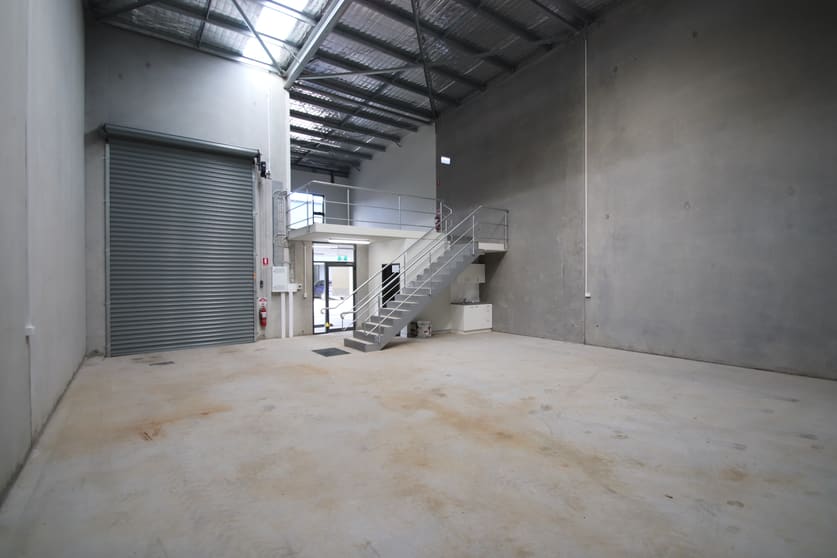 Click to view all images 17/10-12 Sylvester Avenue Unanderra NSW 2526 - Image 2