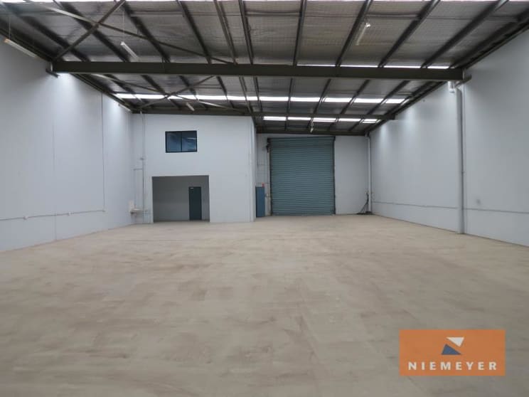 Click to view all images 29 Prince William Drive Seven Hills NSW 2147 - Image 3