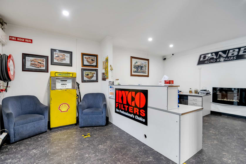 Click to view all images 17 Langford Street Pooraka SA 5095 - Image 2