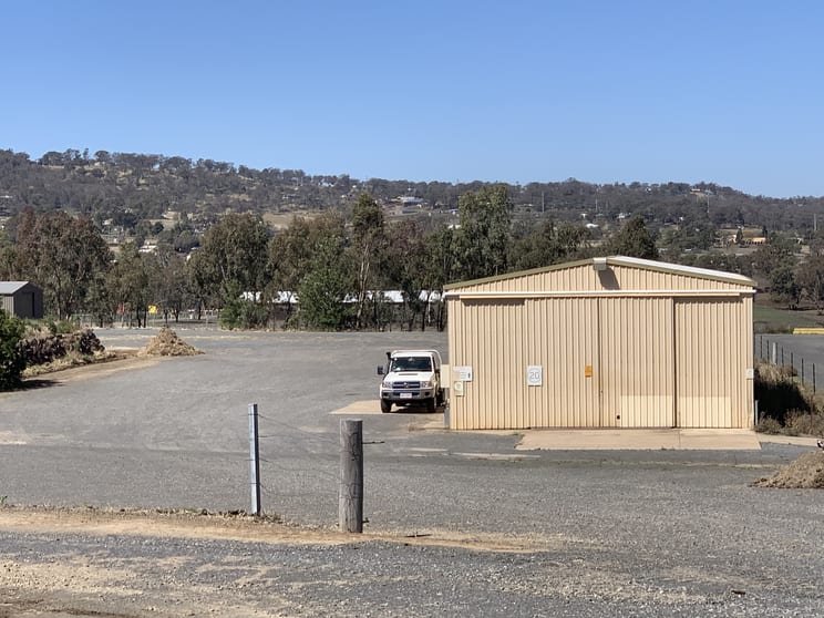 Click to view all images Shed D/572 Anzac Avenue Drayton QLD 4350 - Image 1