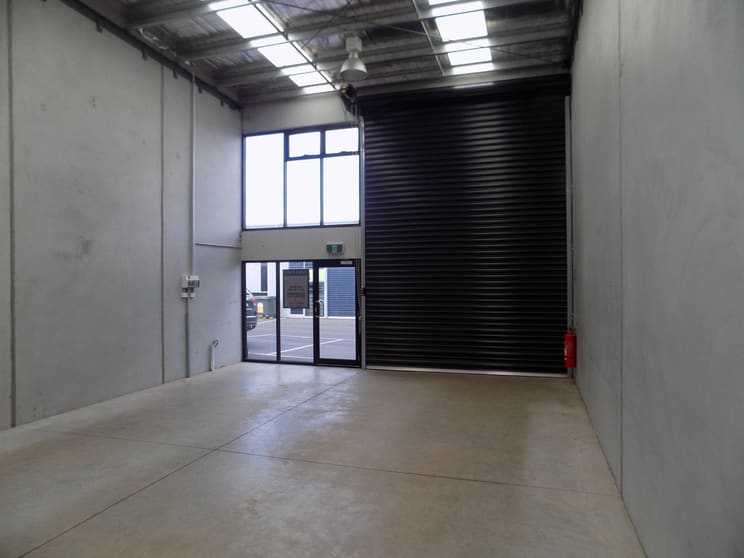 Click to view all images 10/2-6 Independence Street Moorabbin VIC 3189 - Image 2