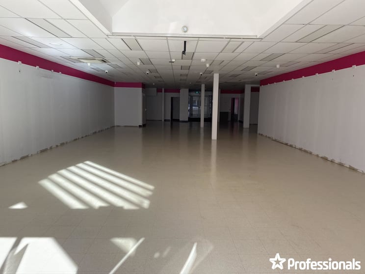 Click to view all images 133 Marine Terrace Geraldton WA 6530 - Image 3