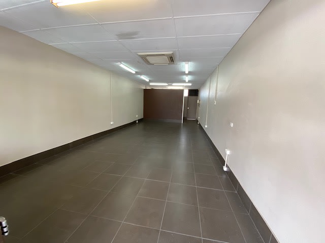Click to view all images 5/8-16 Redland Bay Road Capalaba QLD 4157 - Image 2